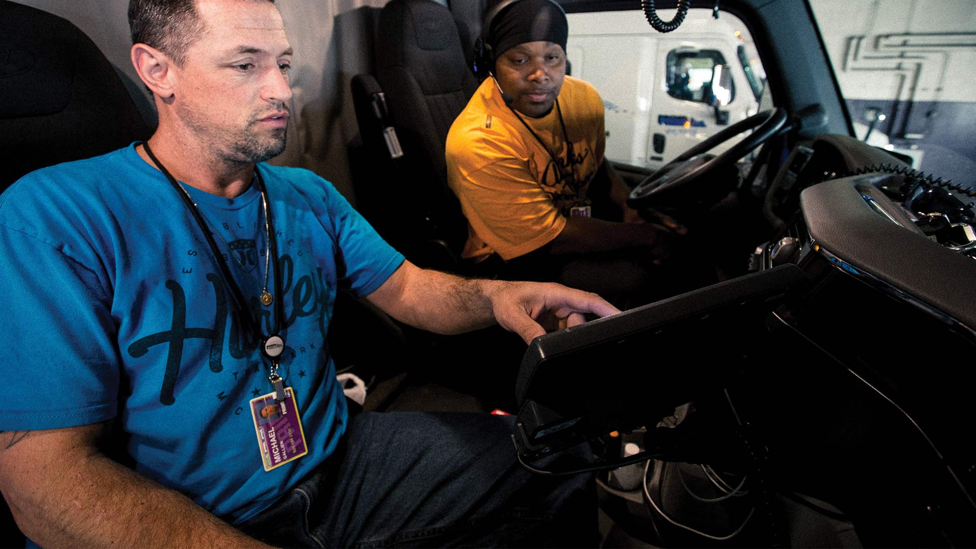 Paid CDL Training Training Program versus a CDL School